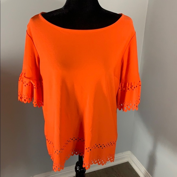 👚Banana Republic Laser Cut Ruffle Sleeve Top, L - Picture 1 of 10